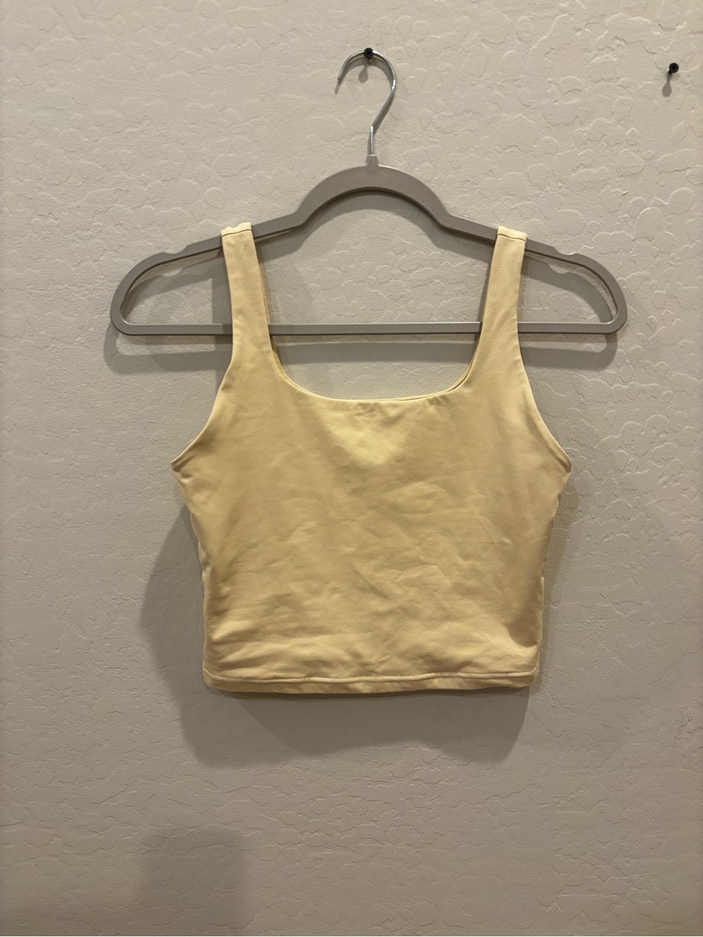 ReoRia Pale Yellow Cropped Scoop Tank